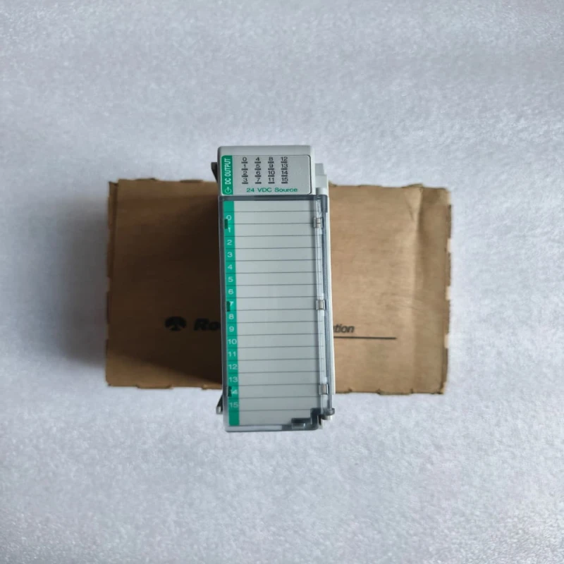 Allen-Bradley 1769-OB16 CompactLogix 16-Point 24VDC Sourcing Digital Output Module thumbnail 6